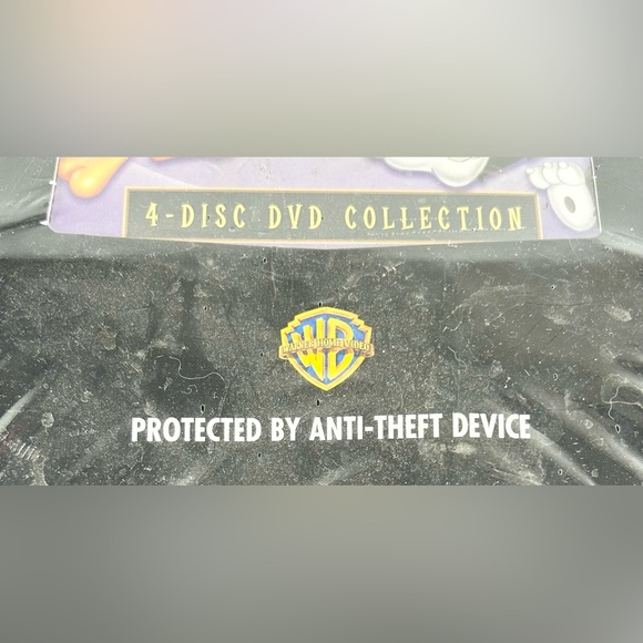 Looney Toones golden collection volume two DVD set - Picture 2 of 3